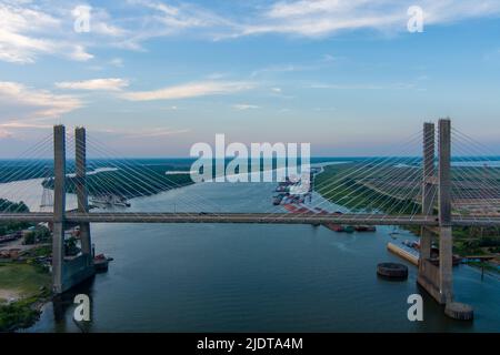 Die Cochrane-Africatown Bridge bei Sonnenuntergang in Mobile, Alabama Stockfoto
