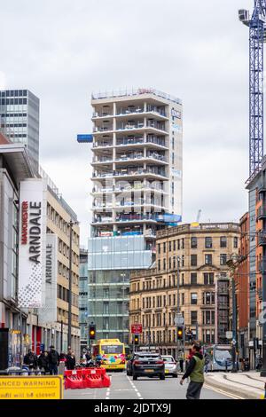 Neubau eines Turms in der Back Turner Street gegenüber Shudehill, einem mehrstöckigen Neubau im Northern Quarter. England, Großbritannien Stockfoto