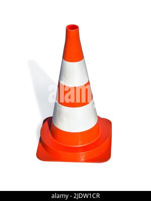 Verkehrskegel orange weiß Pylon isoliert auf weißem Hintergrund mit Clipping Pfad Stockfoto