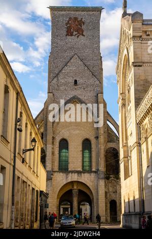 Der Turm von Karl dem Großen in Tours. Ein mittelalterlicher Turm aus dem 11.. Jahrhundert, Tours, Loire Vally, Frankreich Europa. Stockfoto