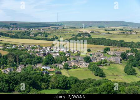 Wunderschöne Landschaft in Yorkshire rund um Hepworth und Holmfirth an einem sonnigen Sommertag. Bereich für die Dreharbeiten zur fernsehserie „Last of the Summer Wine“ Stockfoto