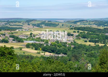 Wunderschöne Landschaft in Yorkshire rund um Hepworth und Holmfirth an einem sonnigen Sommertag. Bereich für die Dreharbeiten zur fernsehserie „Last of the Summer Wine“ Stockfoto