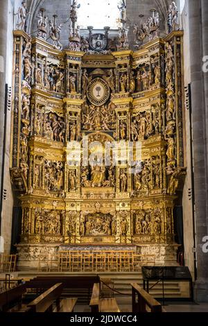 Spanien, Santo Domingo de la Calzada, La Rja. Hauptaltar der Kathedrale von Santo Domingo de la Calzada, 16. Jahrhundert, von Damian Forment. Stockfoto