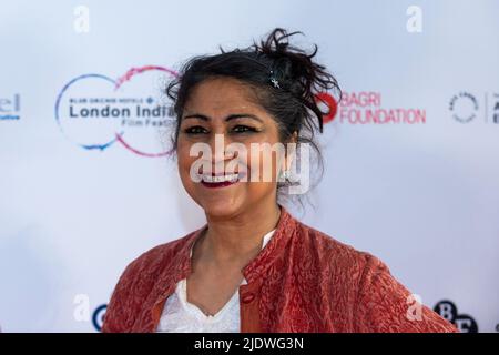 London, Großbritannien. 23. Juni 2022. Chilla Burman, Künstlerin, nimmt an der Weltpremiere des Films Dobaaraa und der Eröffnungsgala des London Indian Film Festival im BFI Southbank Teil. Kredit: Stephen Chung / Alamy Live Nachrichten Stockfoto