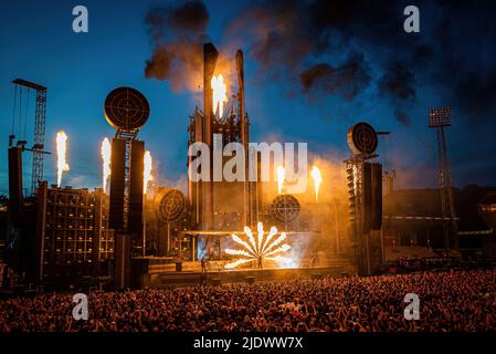 Aarhus, Dänemark. 22.. Juni 2022. Die deutsche Industrial Metal Band Rammstein spielt ein Live-Konzert im Ceres Park in Aarhus. (Foto: Gonzales Photo/Alamy Live News Stockfoto