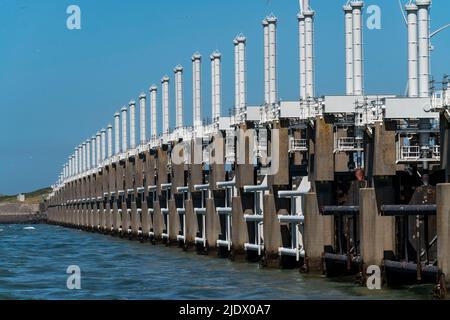 Das Deltawerk, Sturmflutwehr, Oosterschelde-Barriere in der Provinz Zeeland, 4 km langer Teil der 9 KM langen Barriere zum Schutz der Schelde Stockfoto