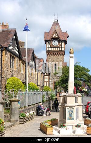 Der Uhrenturm von der High Street, Ledbury, Herefordshire, England, Großbritannien Stockfoto