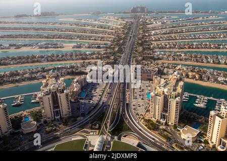 Vereinigte Arabische Emirate, Dubai, erhöhter Blick auf den Palm Jumeirah Archipel Stockfoto