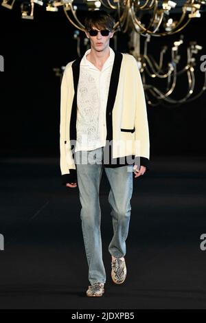 Paris, Frankreich. 23.. Juni 2022. RHUDE SS23 Runway während der Paris Fashion Week am 2022. Juni - Paris, Frankreich. 22/06/2022 Credit: dpa/Alamy Live News Stockfoto