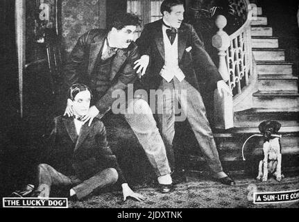 Oliver Hardy mit Stan Laurel in The Lucky Dog (1921), sechs Jahre bevor sie ein Team wurden Stockfoto