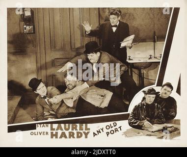 Lobbykarte für den Laurel und Hardy Film Any Old Port aus dem Jahr 1932. Stockfoto