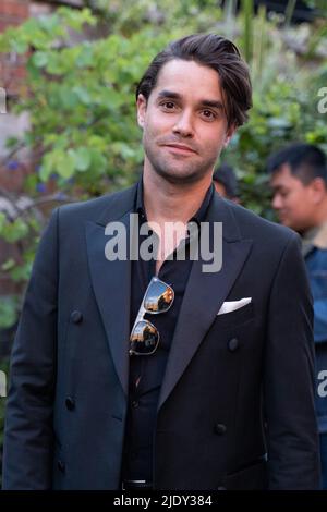 London, Großbritannien. 21.. Juni 2022. Max Befort kommt zu einem Dinner-Event von Finch & Partners, um die Einführung von Paramount in London zu feiern. Kredit: SOPA Images Limited/Alamy Live Nachrichten Stockfoto