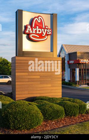Arby's Fast-Food-Restaurant am Athens Highway in Loganville, Georgia. (USA) Stockfoto