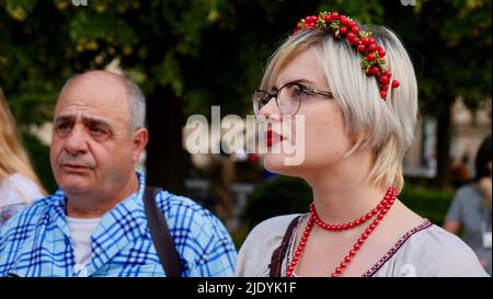 Kundgebung der Ukrainer, Frauen, Männer gegen den Krieg in der Ukraine am Tag der Stickerei. Edutorial Italien, Mailand 19.05.2022. Stockfoto