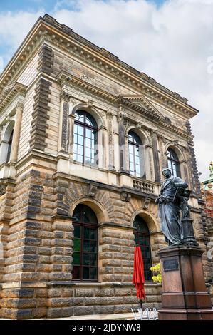 Denkmal für Carl Maria von Weber auf dem Theaterplatz, Dresden, Deutschland Stockfoto