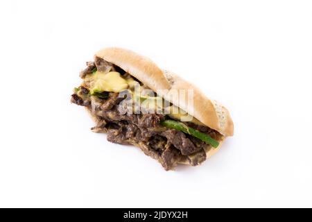 Philly Cheesesteak Sandwich mit Rindfleisch, Käse, grünen Pepers und karamellisierten Zwiebeln Stockfoto