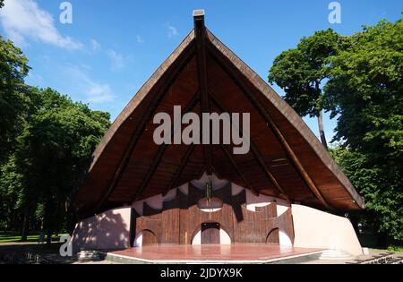 Kiew, Ukraine 10. Juni 2021: Sommertheater "Shell" in der Stadt Kiew Stockfoto