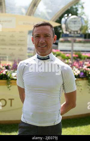 Ascot, Bergen, Großbritannien. 17.. Juni 2022. Jockey Frankie Dettori freut sich auf einen Renntag bei Royal Ascot. Quelle: Maureen McLean/Alamy Stockfoto