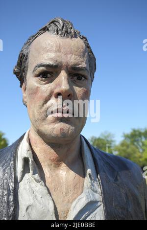 Leiter der Skulptur Standing man von Sean Henry 2015, Südbahnhof, Eschborn, Taunus, Hessen, Deutschland Stockfoto