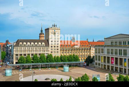 Krochhochhaus und Oper Leipzig, Augustusplatz, Leipzig, Sachsen, Deutschland Stockfoto