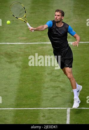 Tennis, Oscar Otte (GER) Aktion auf Gras, BOSS Open, Weissenhof, Stuttgart, Baden-Württemberg, Deutschland Stockfoto