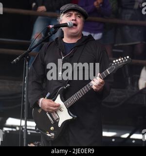 Glastonbury, Großbritannien. 24.. Juni 2022. VEREINIGTES KÖNIGREICH. Freitag, 24. Juni 2022. Pete Doherty von den Libertines, als sie die Hauptbühnen während des Glastonbury Festival Worthy Farm auf der anderen Bühne aufführen. Bild nach Kredit: Julie Edwards/Alamy Live News Stockfoto