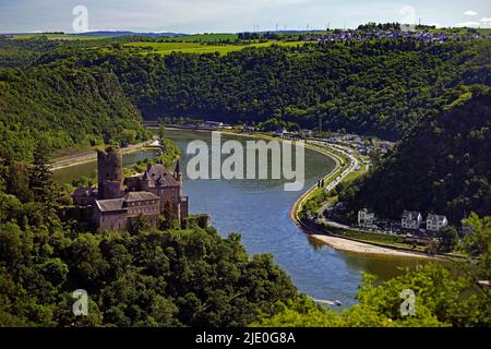 Blick auf das Rheintal mit Schloss Katz, Pamersberg, UNESCO-Weltkulturerbe Oberes Mittelrheintal, Rheinland-Pfalz, Deutschland Stockfoto