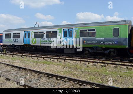 Birmingham Universities Prototyp eines Hydroflex-Zuges mit Wasserstoffbrennstoffzelle im Long Marston Rail Innovation Center, Warwickshire, Großbritannien Stockfoto