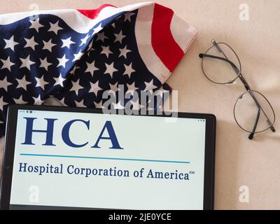 Deutschland. 24.. Juni 2022. In dieser Abbildung wird das Logo der Hospital Corporation of America (HCA Healthcare) auf einem Tablet angezeigt. (Foto von Igor Golovniov/SOPA Images/Sipa USA) Quelle: SIPA USA/Alamy Live News Stockfoto