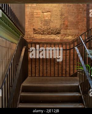 Treppe. 16 Chart Street Engineers Office, London, Großbritannien. Architekt: Ian Chalk Architects , 2022. Stockfoto