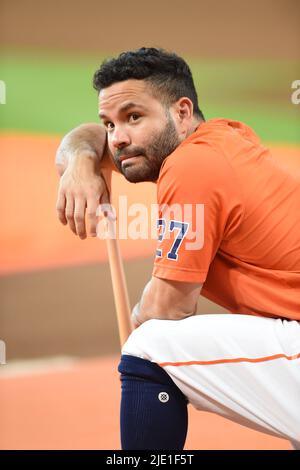 Houston Astros zweiter Baseman Jose Altuve (27) vor dem MLB-Spiel zwischen den Houston Astros und den New York Mets am Dienstag, den 21. Juni 2022 um die Minute Stockfoto