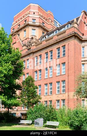 Das Sackville Street Building, Manchester University aus Granby Row, Manchester, England, Großbritannien Stockfoto