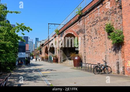 Teil der Manchester South Junction und des Altrincham Railway Viaduct, erbaut 1846-49. Grade-II-gelistete Struktur. Altrincham St. Manchester, England, Großbritannien Stockfoto