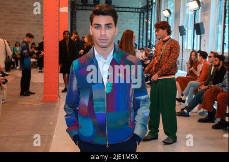 Samuel besucht die Paul Smith Menswear Spring Summer 2023 Show im Rahmen der Paris Fashion Week am 24. Juni 2022 in Paris, Frankreich. Foto von Laurent Zabulon/ABACAPRESS.COM Stockfoto