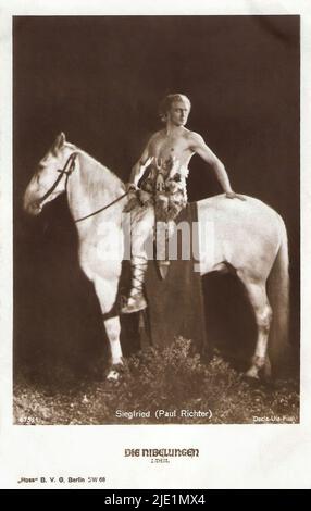 Die Nibelungen in die Nibelungen  Siegfried (1924) - Deutsches weimarer Kino (1918 - 1935) Stockfoto