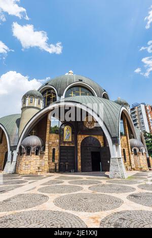 Die orthodoxe Kirche Saint Clement in Skopje, Nordmakedonien, oft einfach Soborna Crkva genannt, befindet sich in Skopje, der größten Kathedrale Mazedoniens Stockfoto