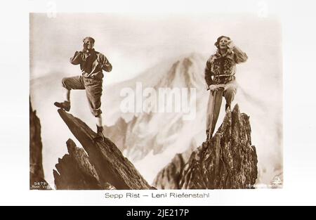 Porträt von Leni Riefenstahl und Sepp Rist in Stürme über dem Mont Blanc (1930) - Deutsches weimarer Kino (1918 - 1935) Stockfoto