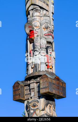 Detail, Kinder an Wohnschulen, Versöhnung Totem Pole, von Haida Meisterschnitzer, Hereditary Chief 7idansuu, James Hart, University of Briti Stockfoto