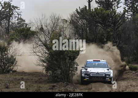 20 KAJETANOWICZ Kajetan (pol), SZCZEPANIAK Maciej (pol), Skoda Fabia Evo, Aktion während der Safari-Rallye Kenia 2022, 6. Runde der WRC World Rally Car Championship 2022, vom 23. Bis 26. Juni 2022 in Nairobi, Kenia - Foto: Nikos Katikis/DPPI/LiveMedia Stockfoto