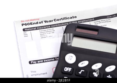 Englisch Steuerformular P60 Jahresendzertifikat von HM Revenue and Customs Stockfoto