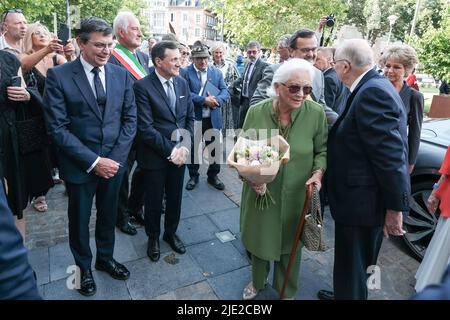 Königin Paola von Belgien und König Albert II. Von Belgien kommen zum „Konzert der belgisch-italienischen Freundschaft“ in Anwesenheit von Mitgliedern der königlichen Familie am Freitag, dem 24. Juni 2022, in das Opernhaus von Lüttich. BELGA FOTO BRUNO FAHY Stockfoto