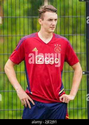 AMSTERDAM, NIEDERLANDE - 24. JUNI: Youri Baas von Ajax während der ersten Trainingssaison 2022/2023 von Ajax im sportpark De Toekomst am 24. Juni 2022 in Amsterdam, Niederlande. (Foto von Joris Verwijst/Orange Picturs) Stockfoto