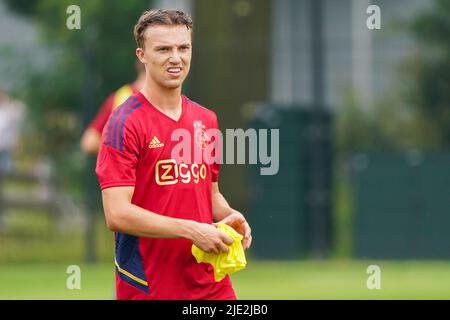 AMSTERDAM, NIEDERLANDE - 24. JUNI: Youri Baas von Ajax während der ersten Trainingssaison 2022/2023 von Ajax im sportpark De Toekomst am 24. Juni 2022 in Amsterdam, Niederlande. (Foto von Joris Verwijst/Orange Picturs) Stockfoto