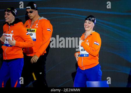 BUDAPEST, UNGARN - 24. JUNI: Tessa Giele aus den Niederlanden, bevor sie am 24. Juni 2022 während der FINA-Schwimmweltmeisterschaften in der Duna Arena in Budapest, Ungarn, beim Mixed 4x100 m Freestyle Relay Finale antritt (Foto: Nikola Krstic/Orange Picics) Credit: Orange Pics BV/Alamy Live News Stockfoto