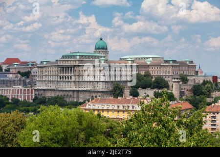 Budapest, Ungarn - Juni 21 2018: Die Budaer Burg ist die historische Burg und der Palastkomplex der ungarischen Könige in Budapest. Stockfoto