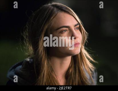 CARA DELEVINGNE, PAPIER STÄDTE, 2015 Stockfoto