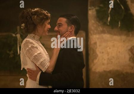 AGYNESS Deyn, KEVIN GUTHRIE, SUNSET SONG, 2015 Stockfoto