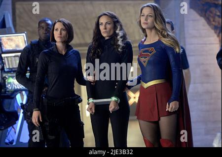 LEIGH, BENANTI, BENOIST, SUPERGIRL, 2015 Stockfoto