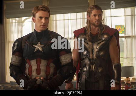 EVANS, HEMSWORTH, AVENGERS: AGE OF ULTRON, 2015 Stockfoto