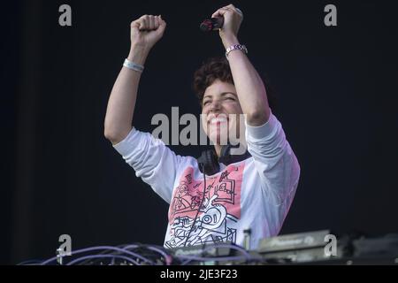 PORTSMOUTH, ENGLAND: Annie Mac tritt während des 3. Tages des Victorious Festivals auf der Bühne mit: Annie Mac wo: Portsmouth, Großbritannien Wann: 29 Aug 2021 Credit: Neil Lupine/WENN Stockfoto